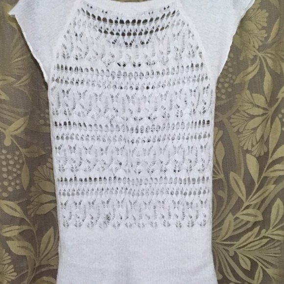 White Old Navy Summer Top - Picture 2 of 4